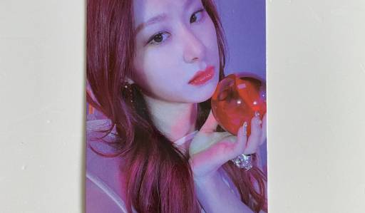 ITZY 4TH MINI ALBUM 'GUESS WHO' PHOTOCARD - CHAERYEONG (V1)
